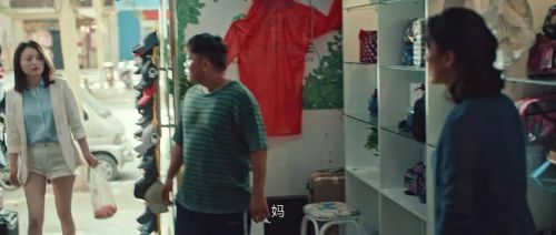 滚动的钢蛋