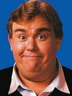 Biography : John Candy