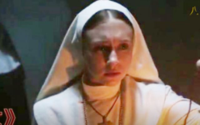 恐怖片《修女》：修道院内修女的真实来历，竟由地狱恶魔变身而来