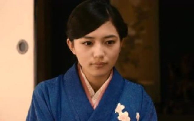 苦中带甜的滋味：母亲感谢女儿回来了，女孩眼中有了泪水