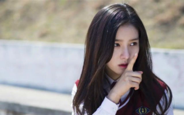 韩国恐怖电影《少女怪谈》因为女鬼颜值太高，愣是看成了青春剧