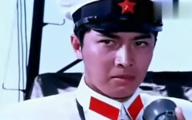 南海风云：人民海军装填火箭弹，准备与南越海军海上拼刺刀