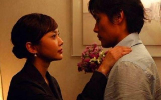 韩国伦理片《谁都有秘密》男子和三姐妹的恋爱剧情