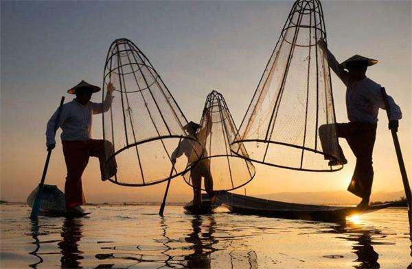 我国首部北方渔民文化电影《沿海出发》在石岛开机