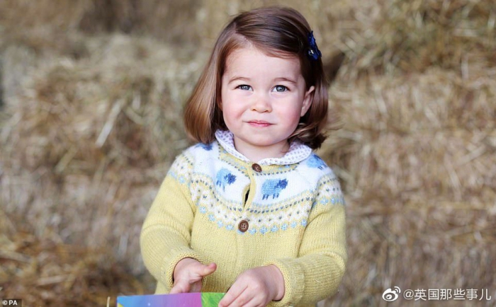 凯特王妃晒女儿夏洛特6岁庆生照 小公主眉眼神似女王奶奶