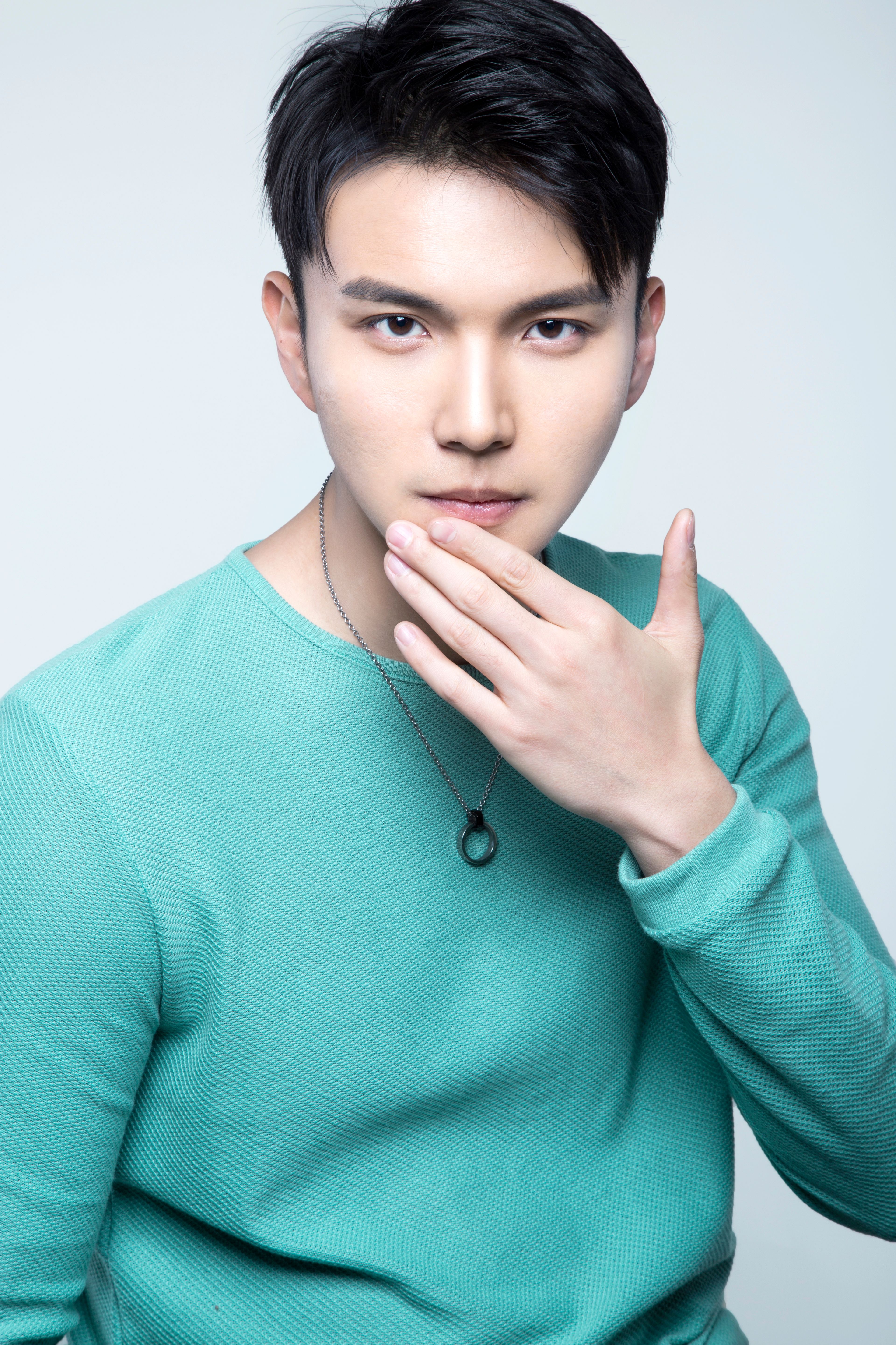 魏冠男图片列表 - 影乐酷