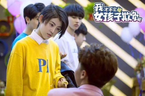 我才不会被女孩子欺负呢