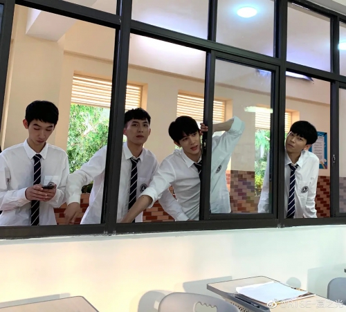 拜托了班长