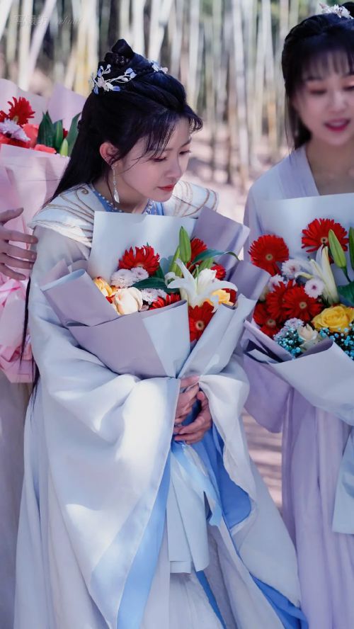 我的女主别太萌