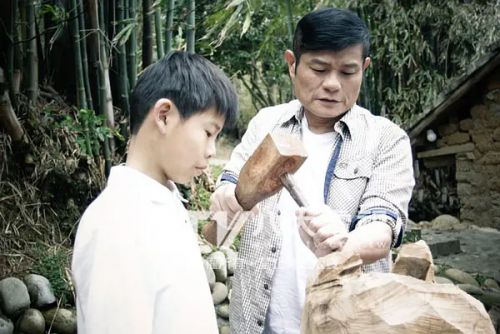 爱在桐花纷飞时